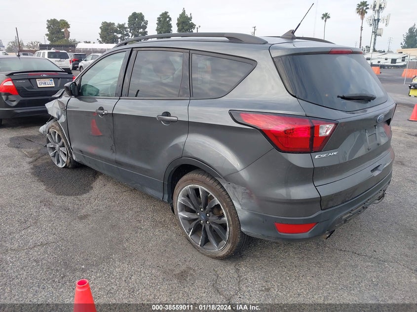 VIN 1FMCU0GD6KUA71964 2019 FORD ESCAPE SE