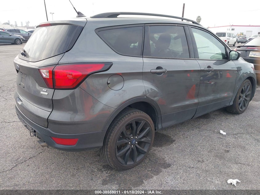 VIN 1FMCU0GD6KUA71964 2019 FORD ESCAPE SE