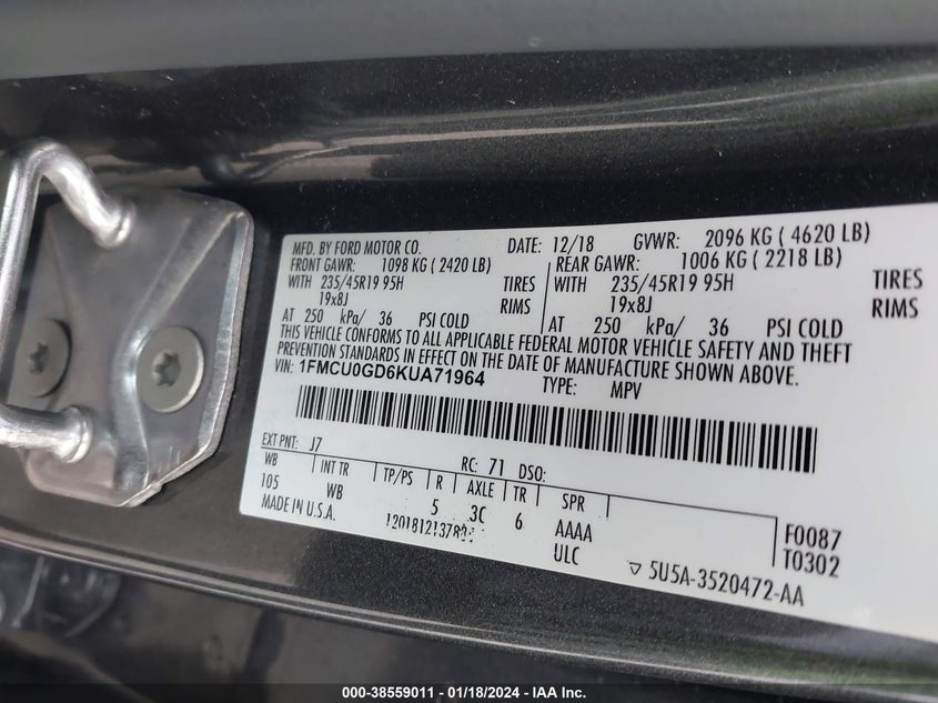 VIN 1FMCU0GD6KUA71964 2019 FORD ESCAPE SE