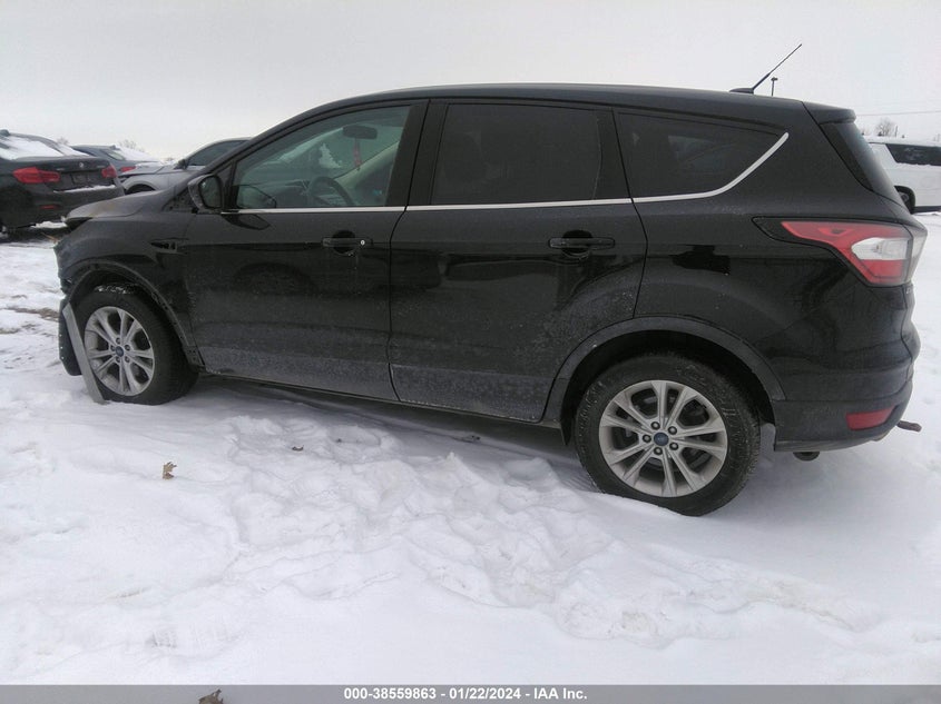 VIN 1FMCU0GD8HUD37252 2017 FORD ESCAPE SE