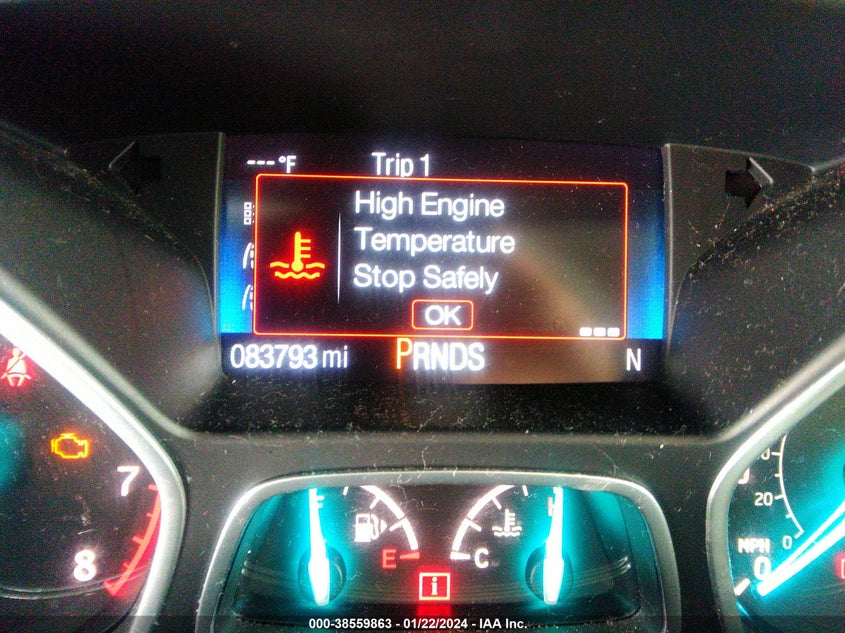 VIN 1FMCU0GD8HUD37252 2017 FORD ESCAPE SE