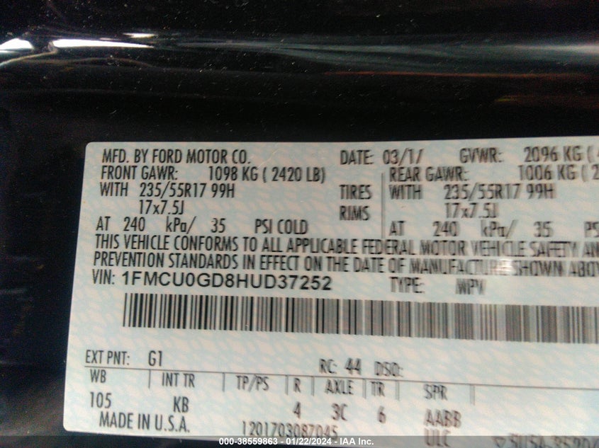 VIN 1FMCU0GD8HUD37252 2017 FORD ESCAPE SE
