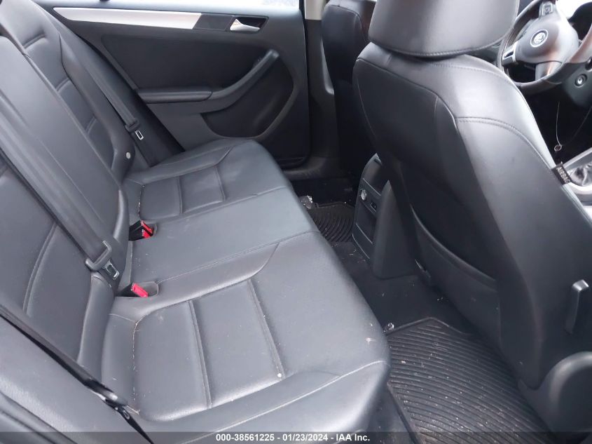 2014 VOLKSWAGEN JETTA 1.8T SE - 3VWD17AJ0EM308298
