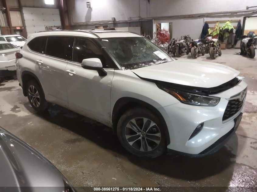 2021 TOYOTA HIGHLANDER XLE - 5TDHZRBH0MS063084