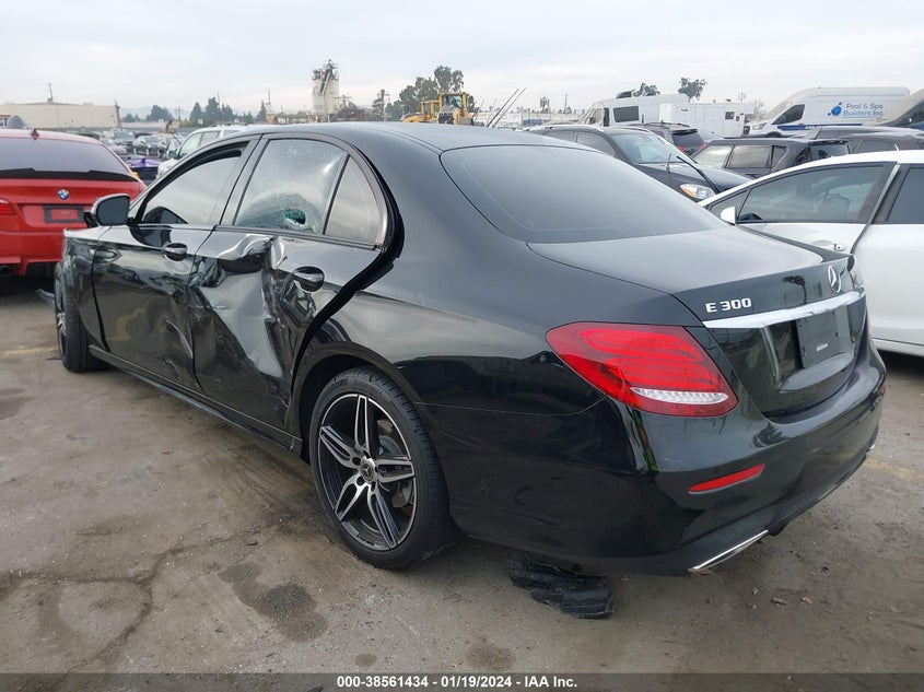 VIN WDDZF4JB7KA613992 2019 MERCEDES-BENZ E 300