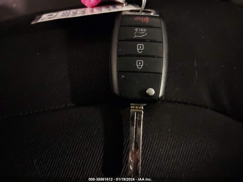 2015 KIA SOUL + - KNDJP3A54F7112375