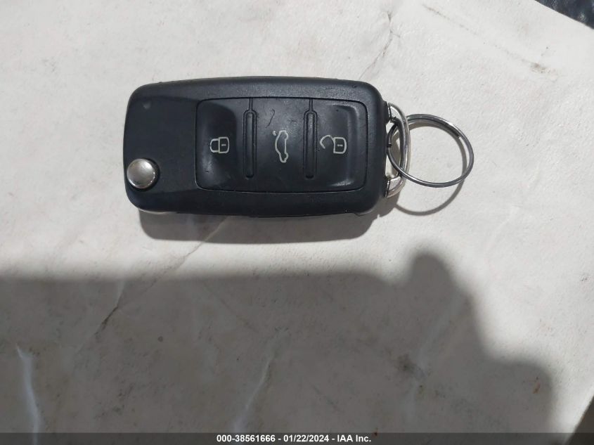 2018 VOLKSWAGEN JETTA SE/WOLFSBURG - 3VWDB7AJ2JM263145
