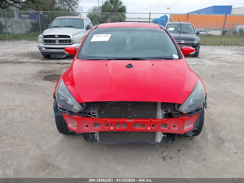 VIN 1FADP3L92HL262157 2017 FORD FOCUS ST