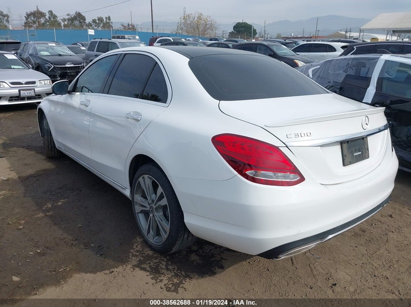 VIN 55SWF4KB9JU276435 2018 MERCEDES-BENZ C 300 4MATIC