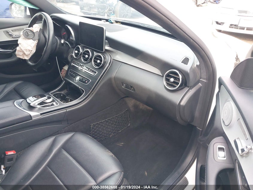 VIN 55SWF4KB9JU276435 2018 MERCEDES-BENZ C 300 4MATIC