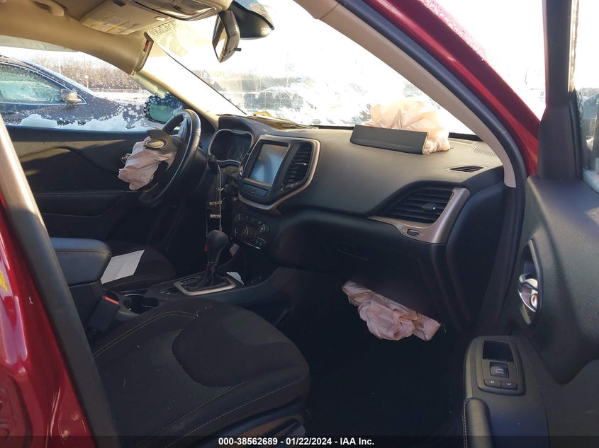 VIN 1C4PJLCB0HW503224 2017 JEEP CHEROKEE LATITUDE