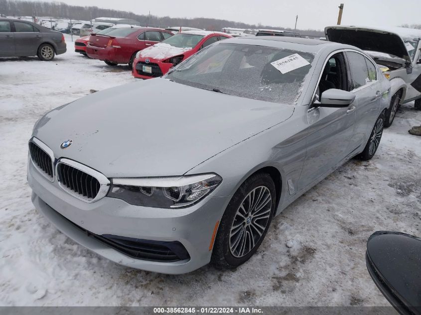 VIN WBAJA7C53KWW46017 2019 BMW 530I no.2