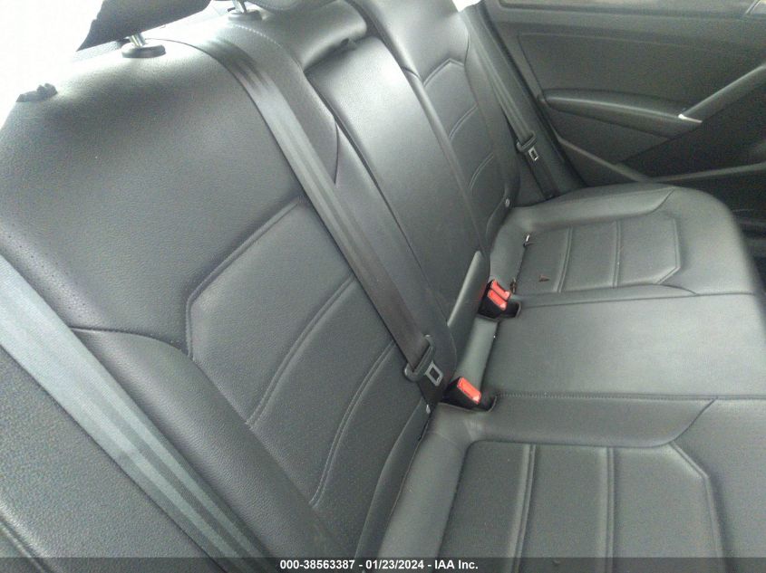 2017 VOLKSWAGEN PASSAT SE - 1VWBT7A37HC012235