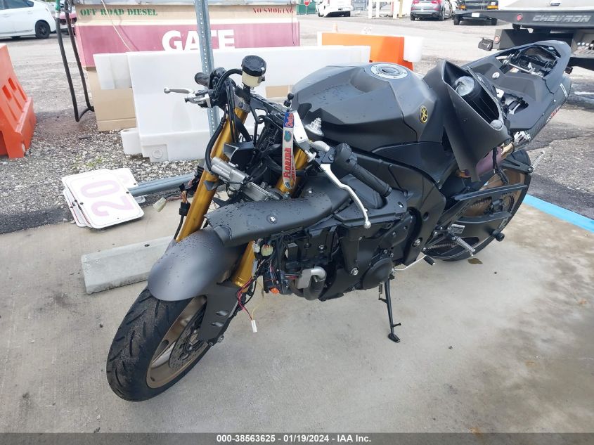 2014 YAMAHA YZFR1 JYARN23E2EA017097