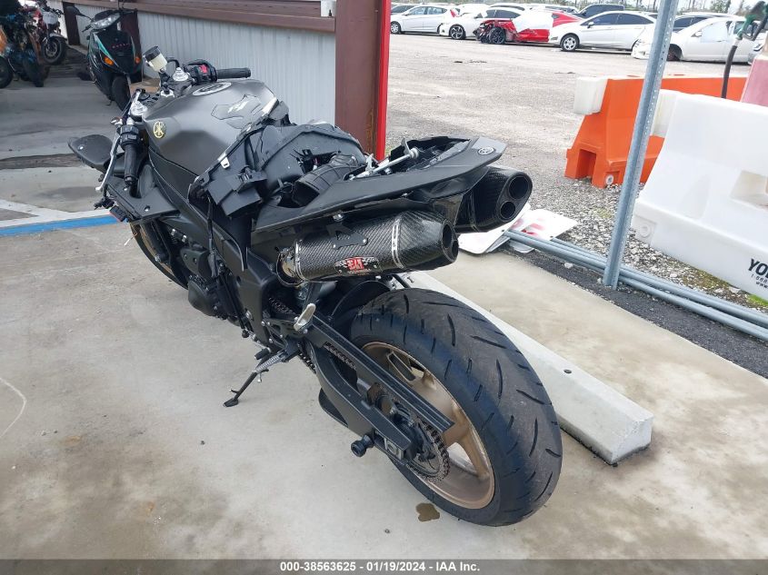 2014 YAMAHA YZFR1 JYARN23E2EA017097