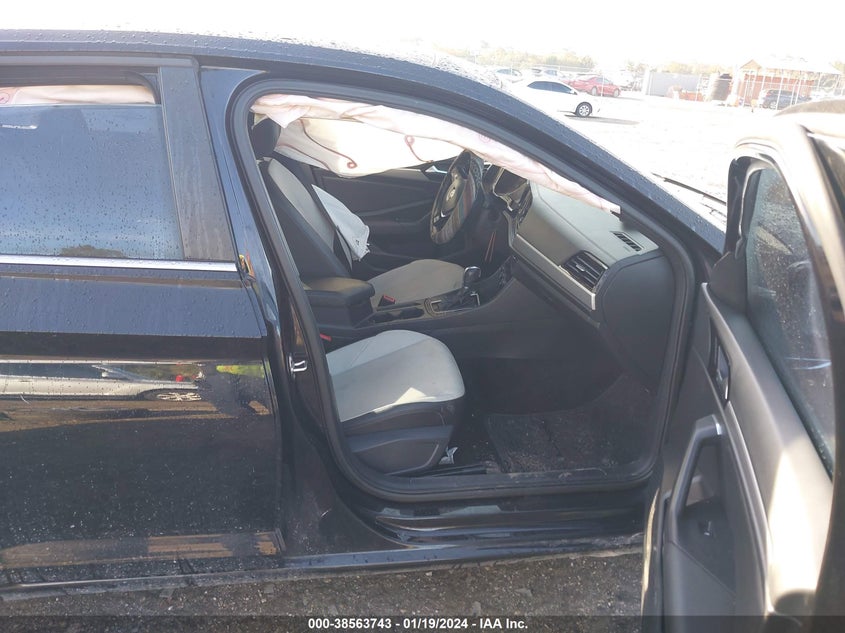 VIN 3VWC57BU4KM261152 2019 VOLKSWAGEN JETTA 1.4T R-LINE/1.4T S/1.4T SE