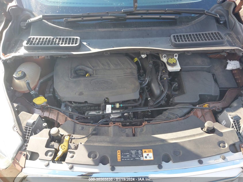 VIN 1FMCU0GD5HUB85723 2017 FORD ESCAPE SE