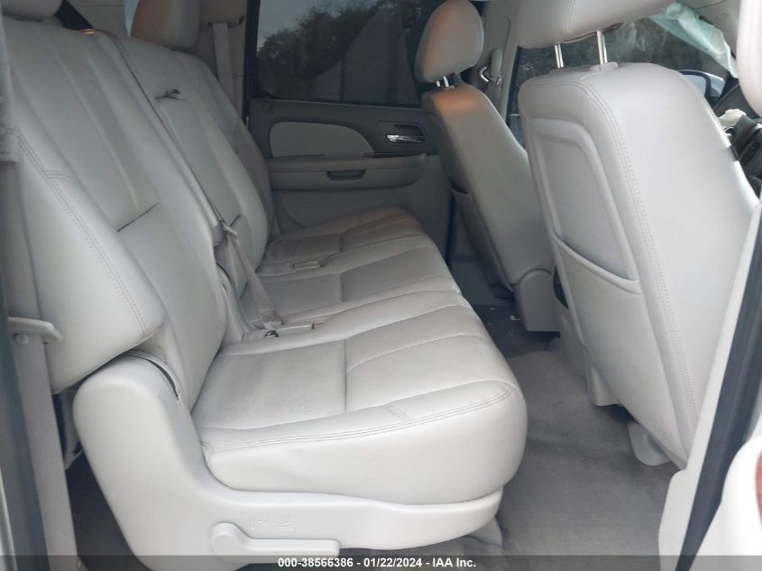 2013 CHEVROLET SUBURBAN 1500 LT - 1GNSKJE70DR295348