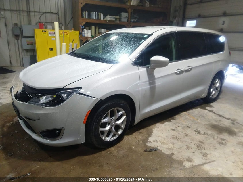 VIN 2C4RC1FG3KR714870 2019 CHRYSLER PACIFICA TOURING PLUS