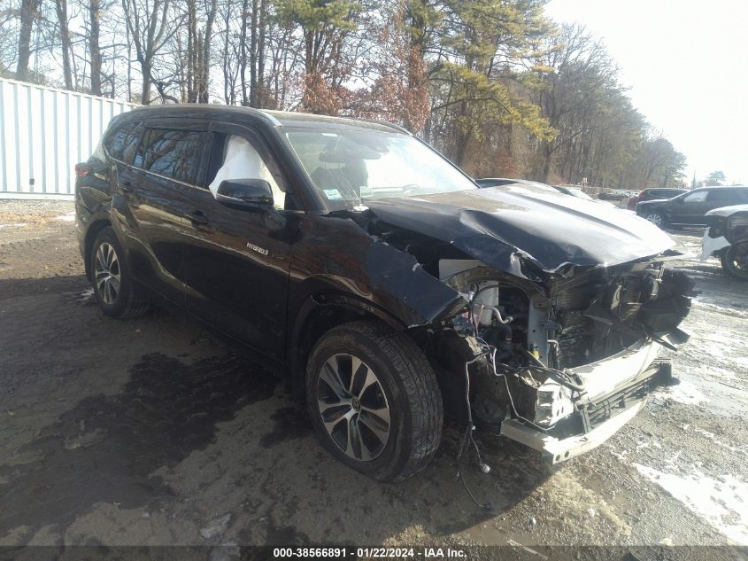 2021 TOYOTA HIGHLANDER HYBRID XLE - 5TDGBRCH8MS521498