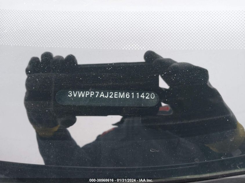 2014 VOLKSWAGEN JETTA SPORTWAGEN 2.5L SE - 3VWPP7AJ2EM611420