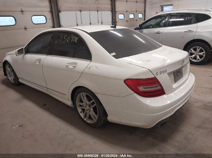 2013 MERCEDES-BENZ C 250 LUXURY/SPORT - WDDGF4HB7DR274376