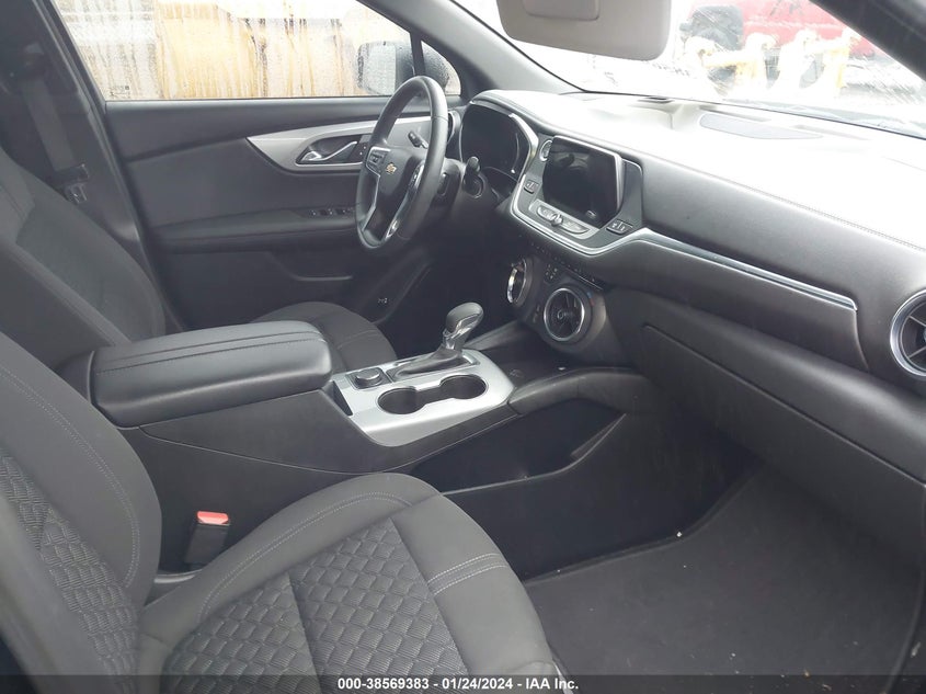VIN 3GNKBCR41MS549058 2021 CHEVROLET BLAZER FWD 2LT