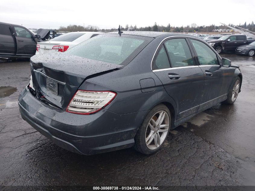 2013 MERCEDES-BENZ C 250 LUXURY/SPORT - WDDGF4HB7DA826120