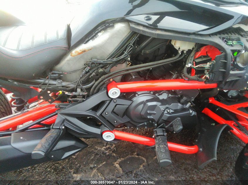 2015 CAN-AM SPYDER ROADSTER F3/F3-S 2BXRDDD21FV000593