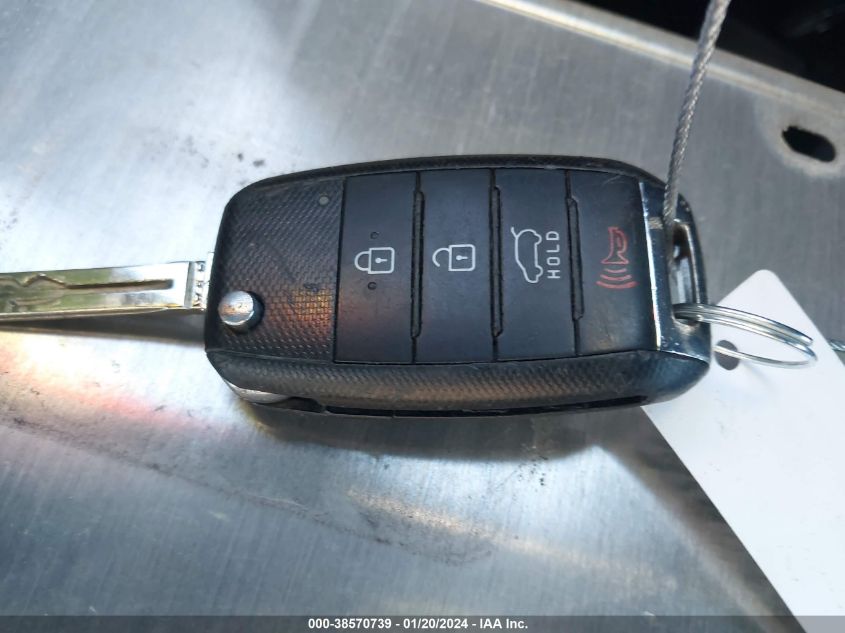 2015 KIA SOUL + - KNDJP3A52F7134150