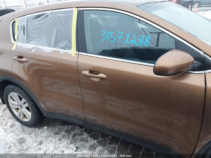 VIN KNDPMCAC5H7161170 2017 KIA SPORTAGE LX