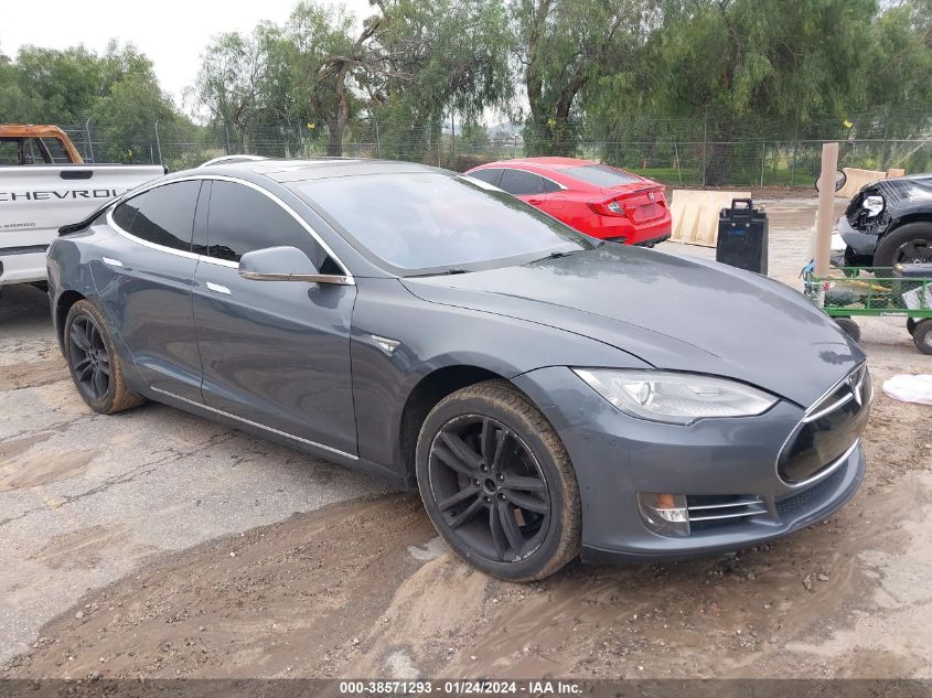 2013 TESLA MODEL S - 5YJSA1CG2DFP16927