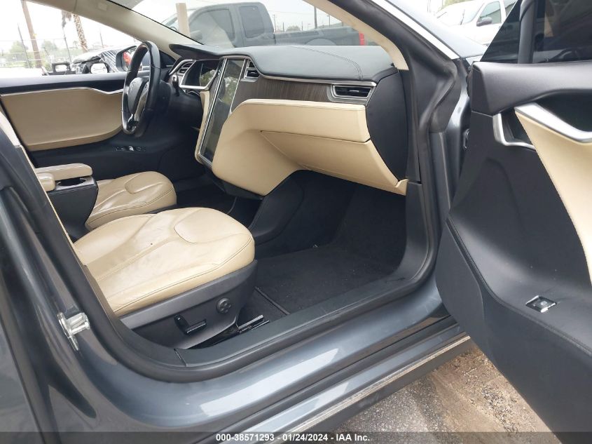 2013 TESLA MODEL S - 5YJSA1CG2DFP16927