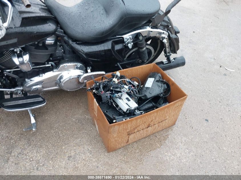 2021 HARLEY-DAVIDSON FLTRX - 1HD1KHC1XMB616587