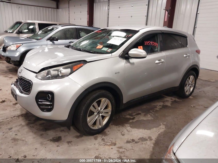 VIN KNDPMCAC5H7028280 2017 KIA SPORTAGE LX