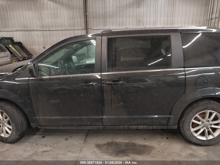 VIN 2C4RDGCG3JR326184 2018 DODGE GRAND CARAVAN SXT