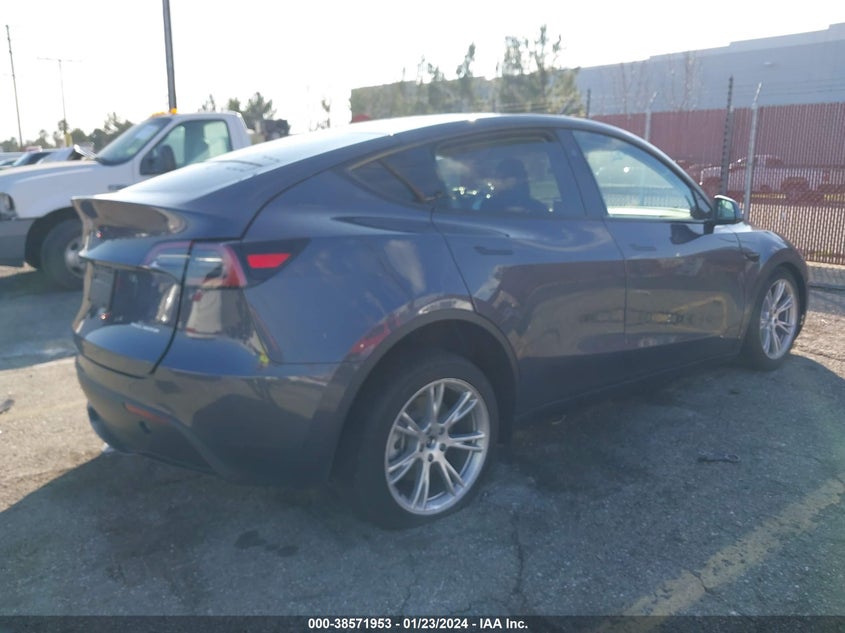 VIN 7SAYGDEE9PF960863 2023 TESLA MODEL Y