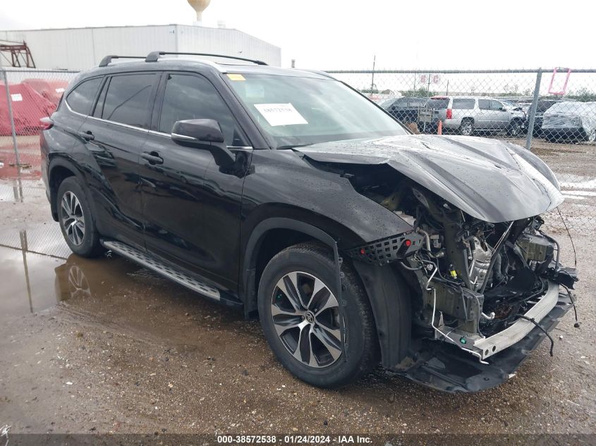 2021 TOYOTA HIGHLANDER XLE - 5TDGZRAH6MS081179