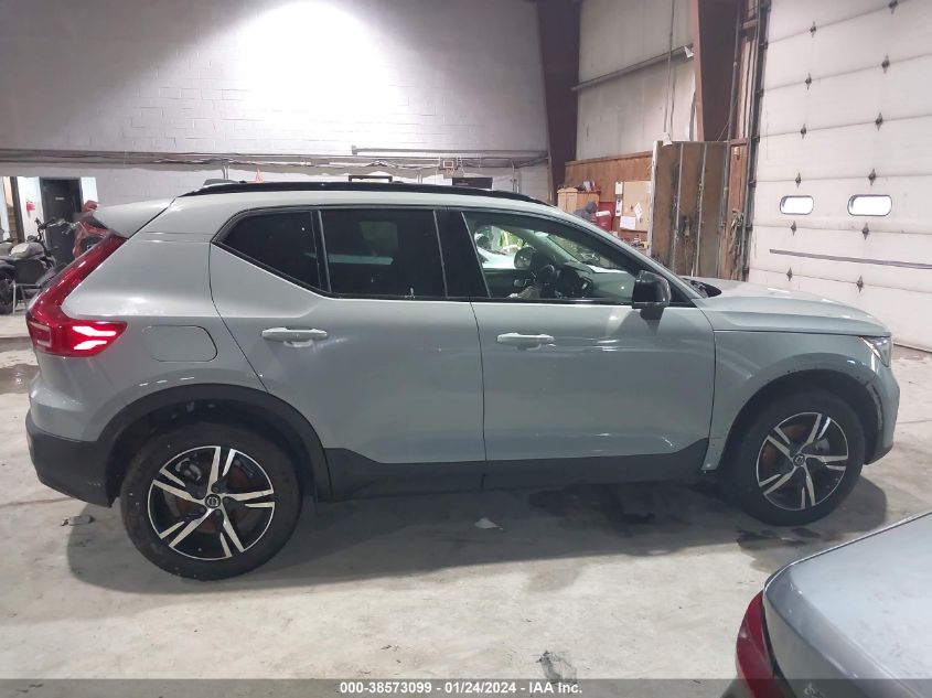2024 VOLVO XC40 B5 CORE DARK THEME YV4L12UK8R2212970