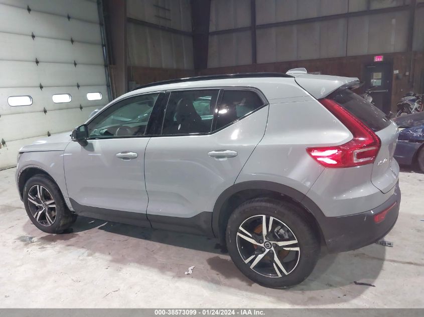 2024 VOLVO XC40 B5 CORE DARK THEME YV4L12UK8R2212970