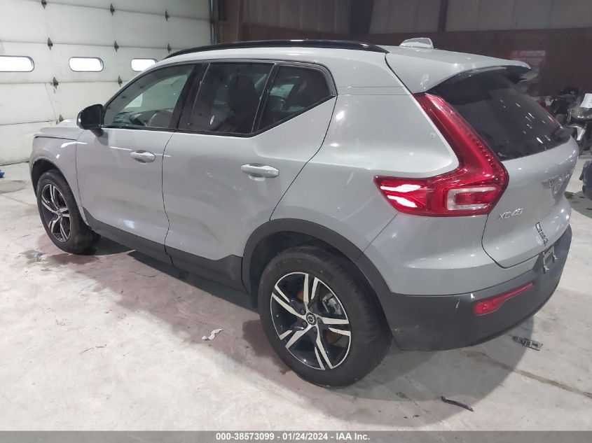 2024 VOLVO XC40 B5 CORE DARK THEME YV4L12UK8R2212970