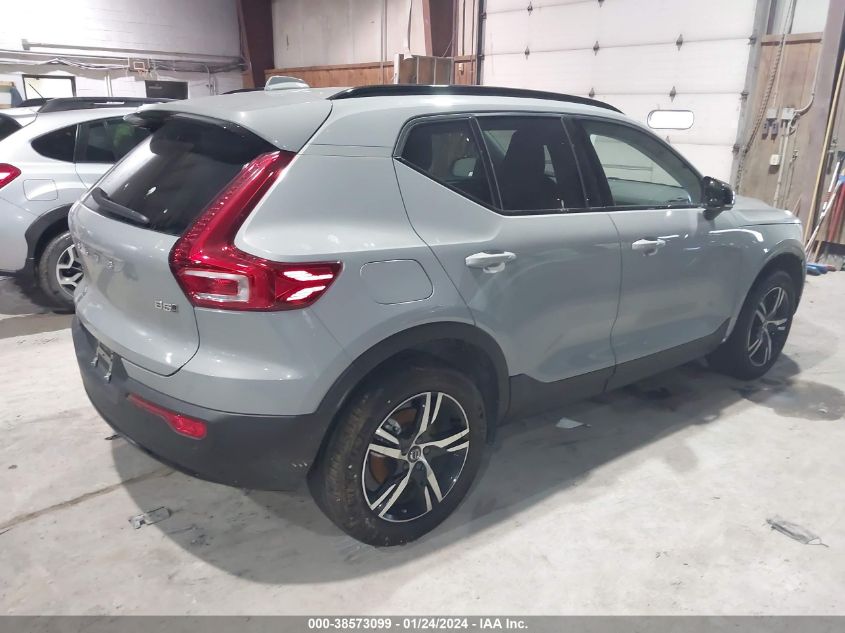 2024 VOLVO XC40 B5 CORE DARK THEME YV4L12UK8R2212970