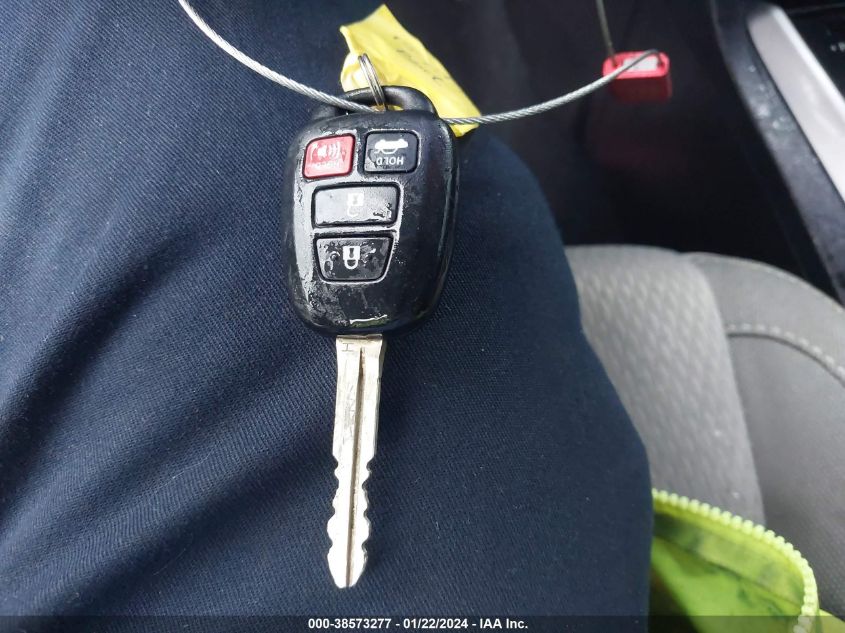 2015 TOYOTA COROLLA LE - 5YFBURHE5FP303842