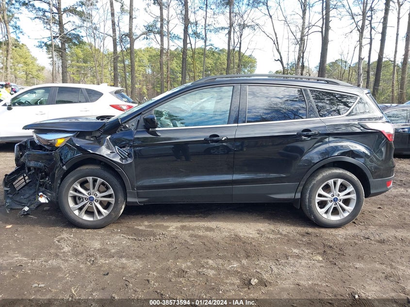 VIN 1FMCU9GD3JUA86943 2018 FORD ESCAPE SE