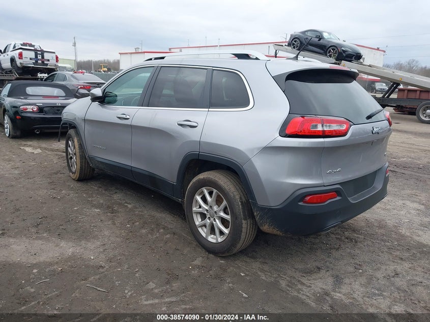 VIN 1C4PJMCB3JD570262 2018 JEEP CHEROKEE LATITUDE 4X4