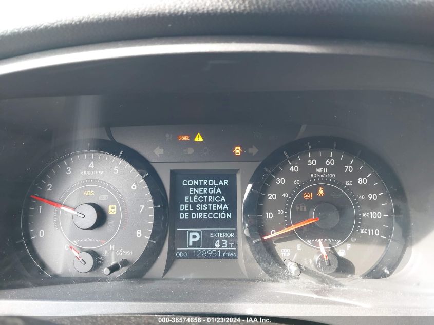 2015 TOYOTA SIENNA LE 8 PASSENGER - 5TDKK3DC0FS615095