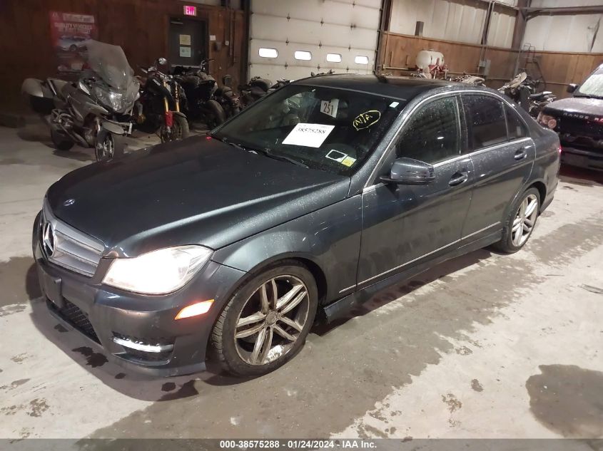 2013 MERCEDES-BENZ C 300 LUXURY 4MATIC/SPORT 4MATIC - WDDGF8AB1DR263715