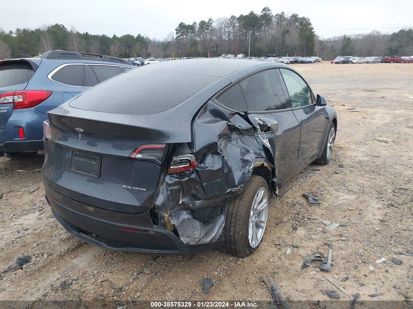 VIN 7SAYGAEE1PF589292 2023 TESLA MODEL Y