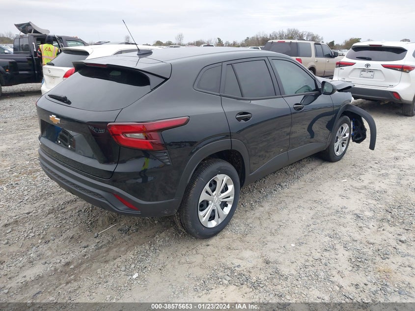 VIN KL77LFE28RC105834 2024 CHEVROLET TRAX LS