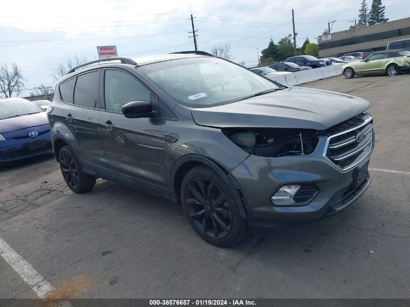 2017 FORD ESCAPE SE - 1FMCU0GD1HUC80733